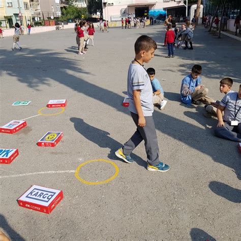 VR Gözlük ile Sınıf Dışı Eğitim: Öğrenciler İçin Yenilikçi Uygulamalar